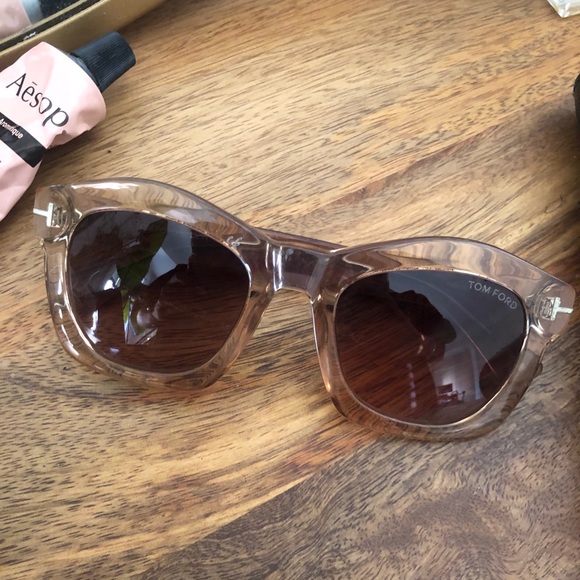 ❌SOLD❌ Tom Ford TF431 Greta Sunglasses - Picture 2 of 7